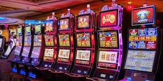 American Roulette wheel and betting layout displayed on skor88 link platform